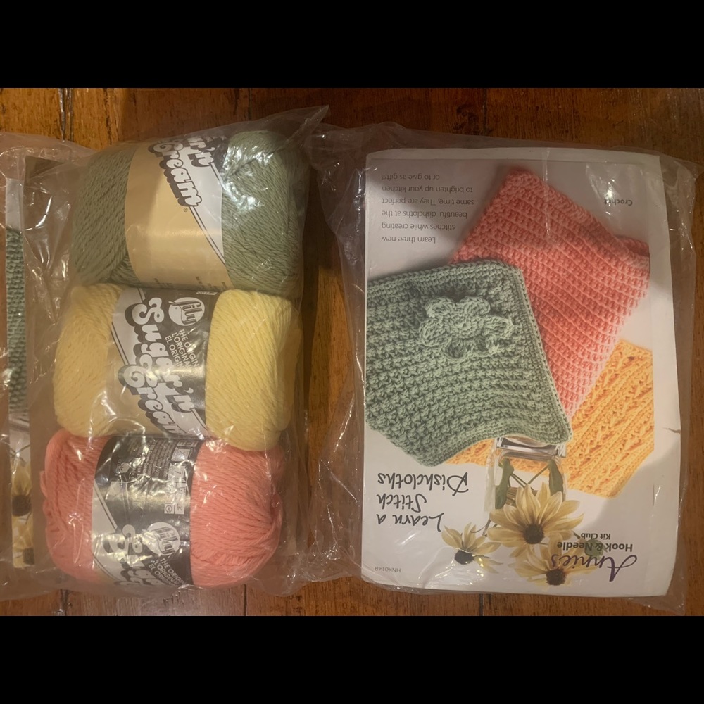 Annie’s Hook & Needle Crochet Kit